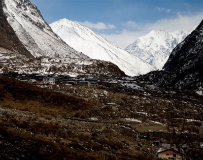 view from kyanjing gumba